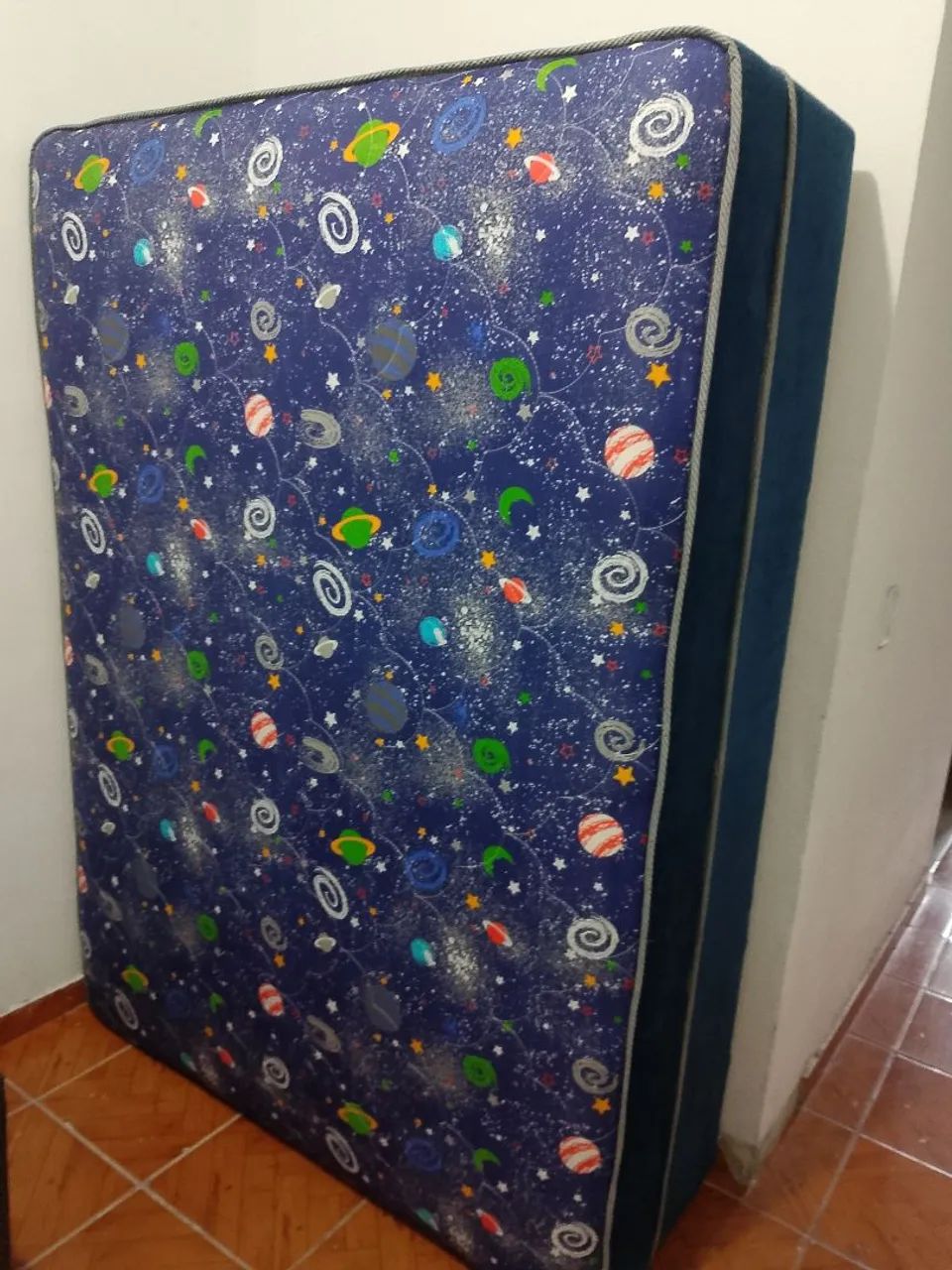 Colchão casal box grande resistente 