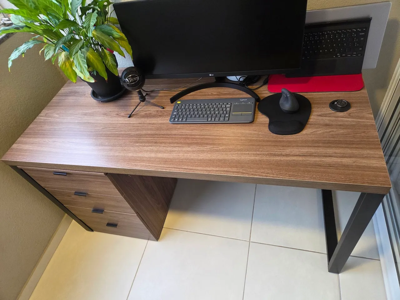 Barbada - Mesa de para Home Office com gaveteiro Kappesberg