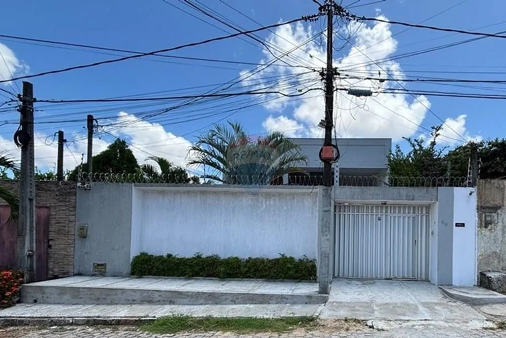 Aluguel - Ampla Casa Duplex com 4 suítes, Anexo e Varanda Superior Ideal para Famílias Gr