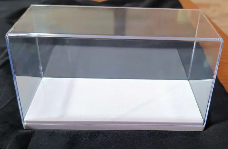 Caixas de Acrílico para Miniaturas 1/43 - Com Base Preta e Branca - Foto 4