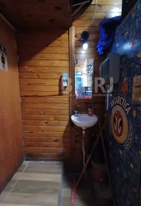 Prédio comercial com um bar no térreo. Venha ter o seu próprio negócio no Centro da Cidade - Foto 11