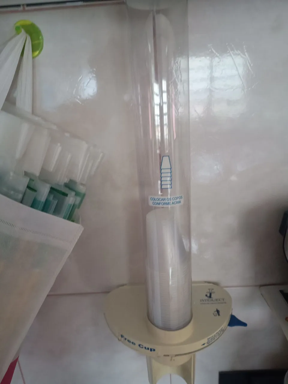 Dispenser de copos descartáveis