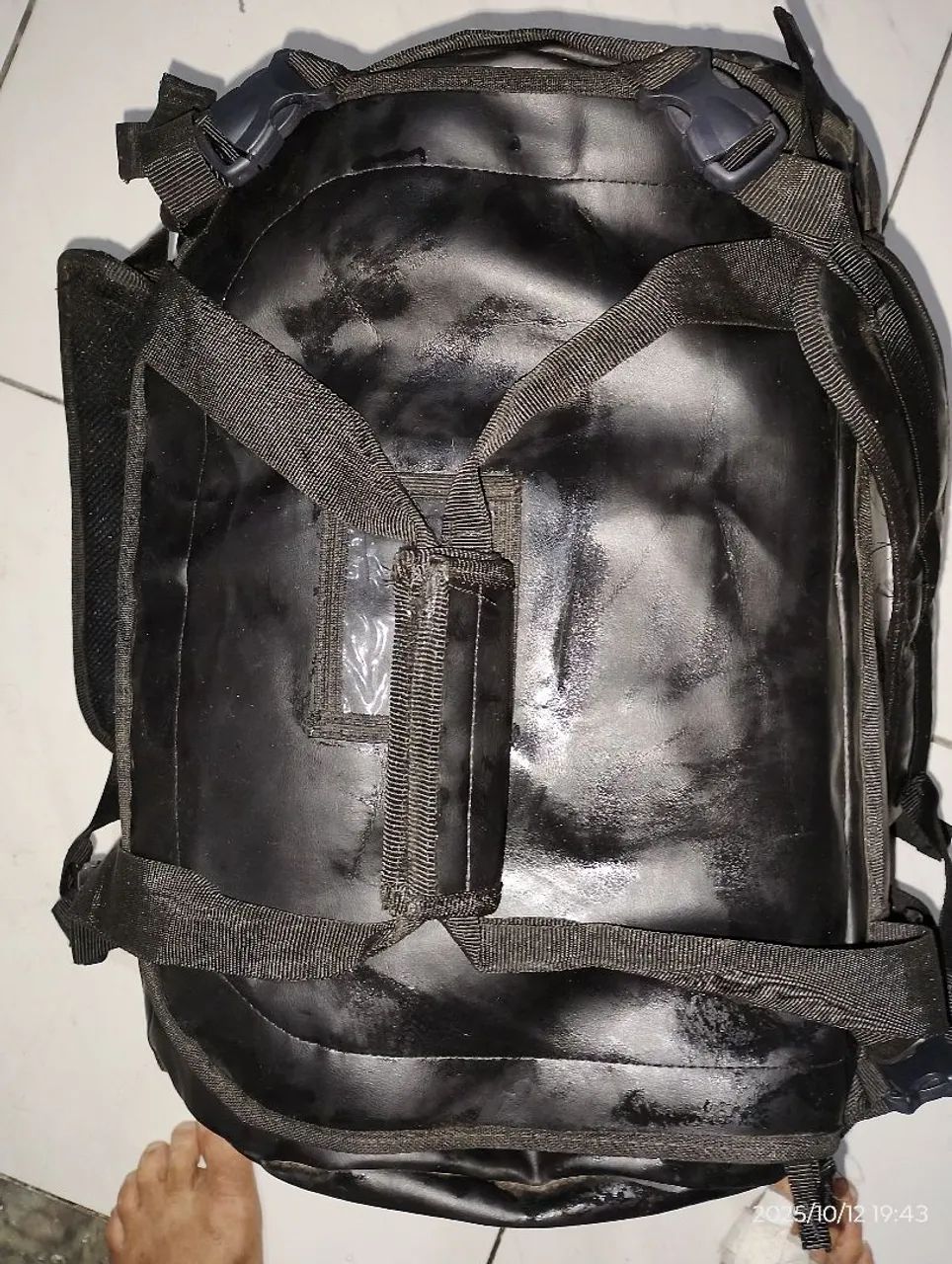 Blusas e mochila  - Foto 3