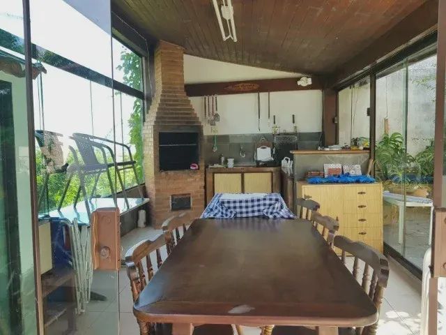Camboinhas, cond. de alto padrão, 410m2, 7 quartos, vista verde - Foto 4
