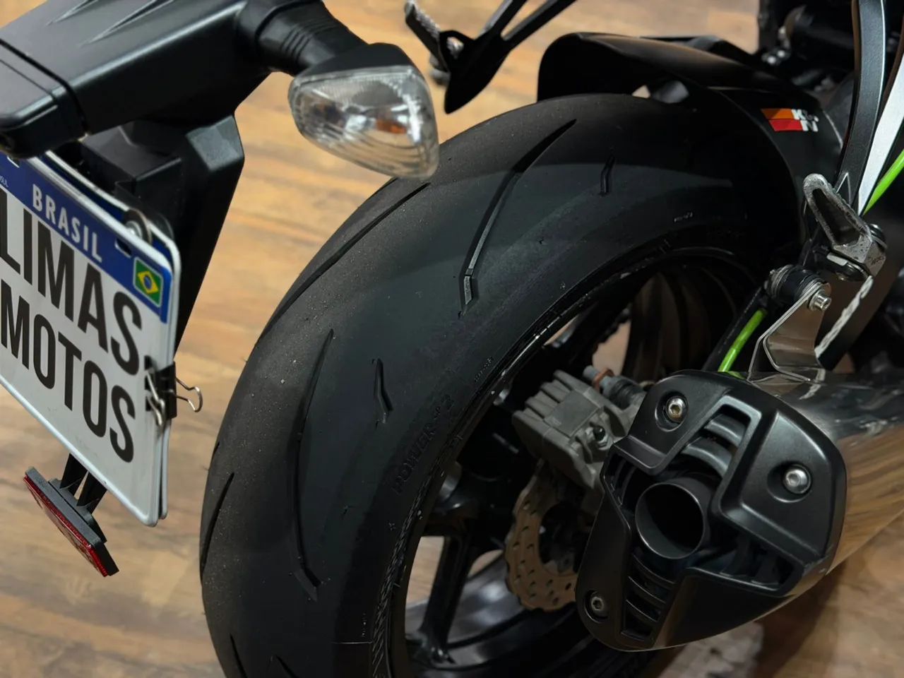 Kawasaki Zx-10/ Zx-10r 1000cc 2009 - 1450003379 | OLX