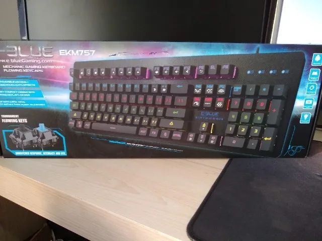 Teclado Mecânico E-Blue Combat-R - EKM757  Novo