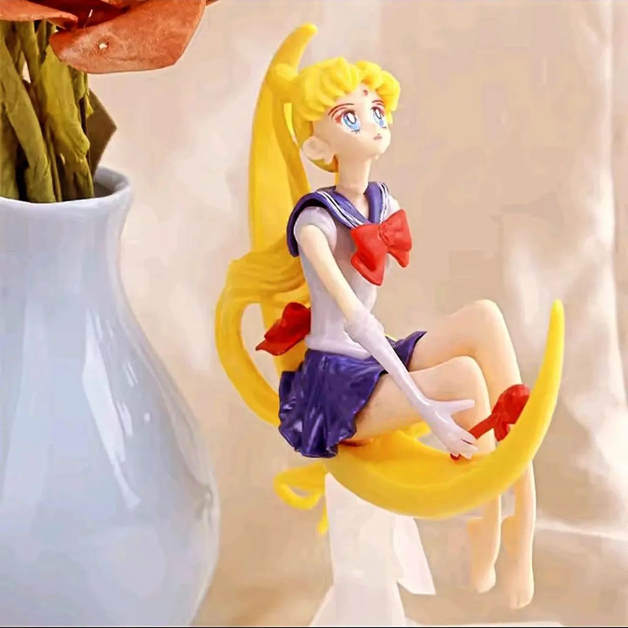 Action Figure Sailor Moon na Lua
