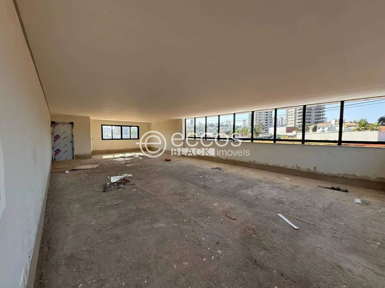 Sala comercial para aluguel, 1 vaga, Morada da Colina - Uberlândia/MG