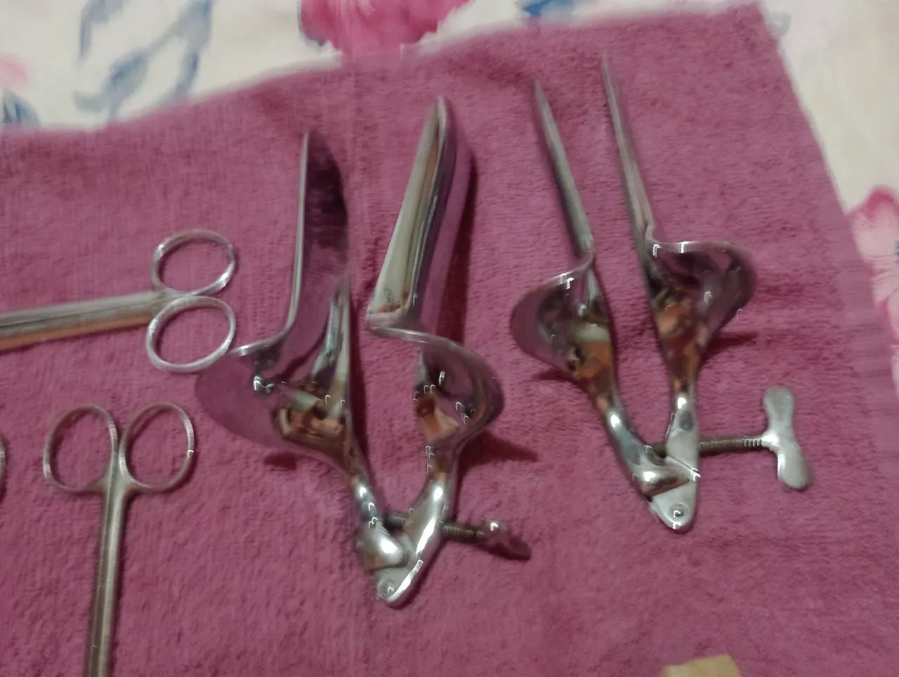Kit para suturar com pinça e pote alumínio entre outros procedimentos cirúrgicos  - Foto 2