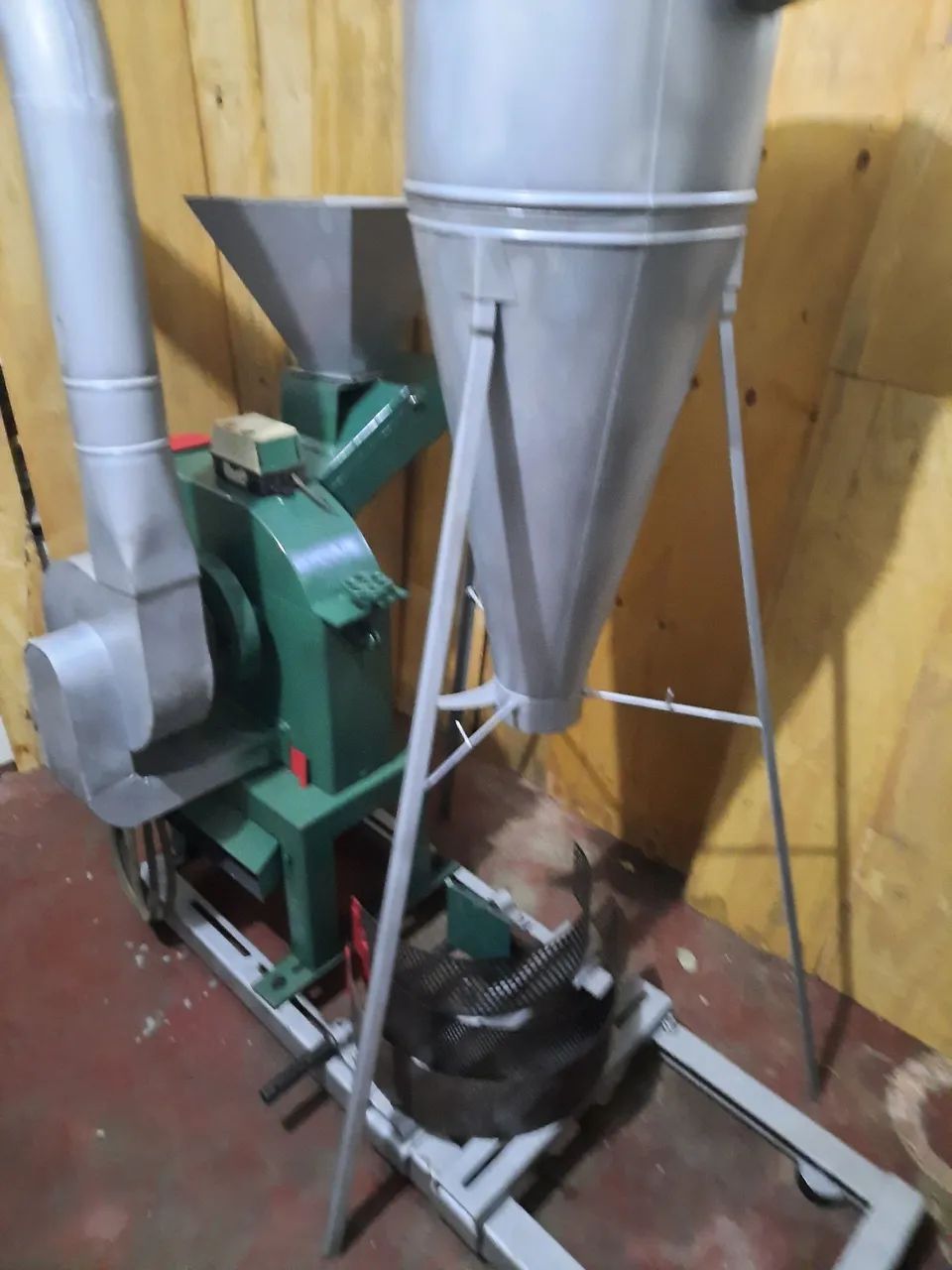 TRITURADOR DPM4 MOTOR WEG 15 CV - Foto 4