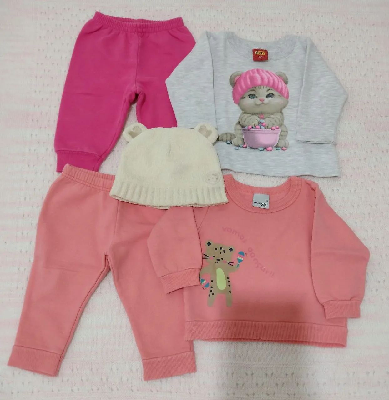 Lote de roupas de bebê menina 