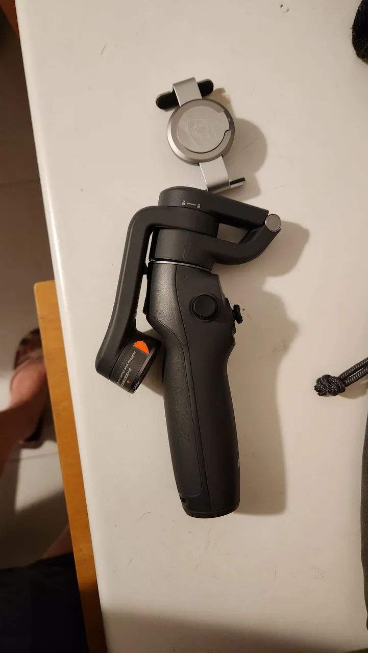 Estabilizador Gimbal DJI OSMO MOBILE 6