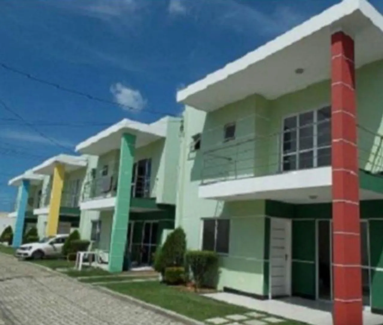 Casa Duplex 4/4 três suítes | Pintangueiras, Lauro de Freitas-Ba.