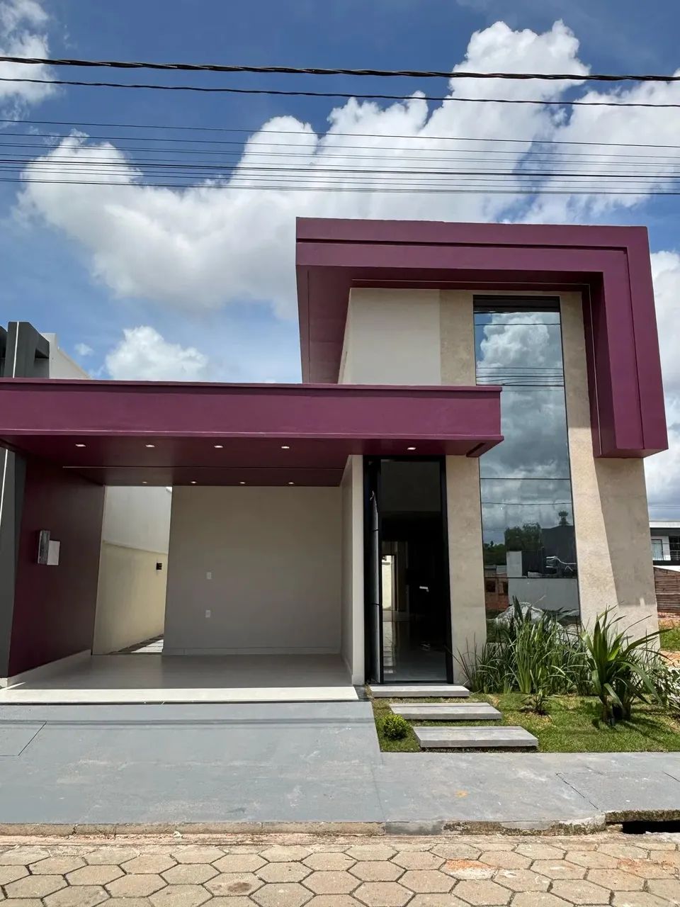 CASA a Venda  No condomínio Porto Marina Residence