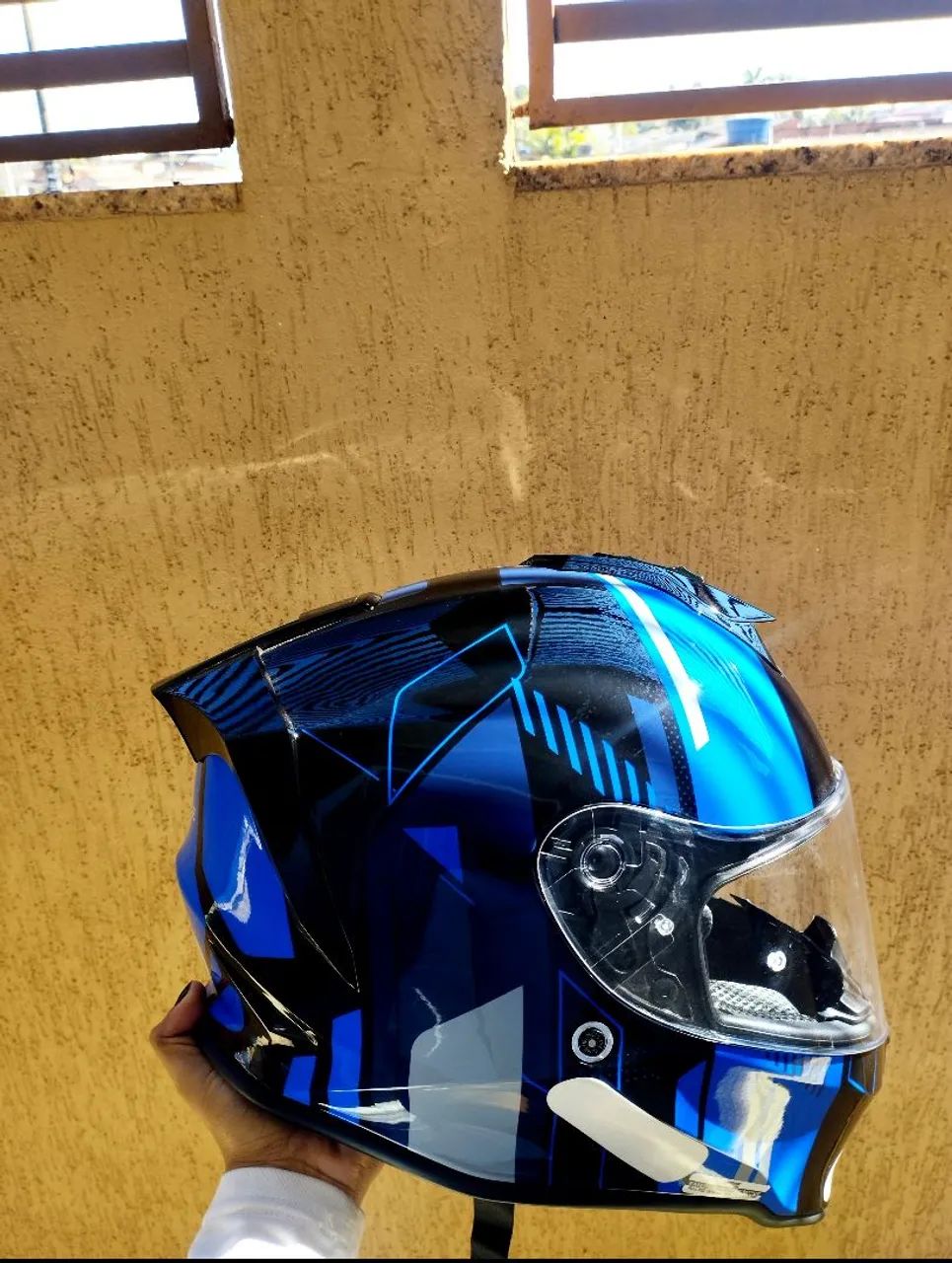 Capacete de Moto Azul e Preto