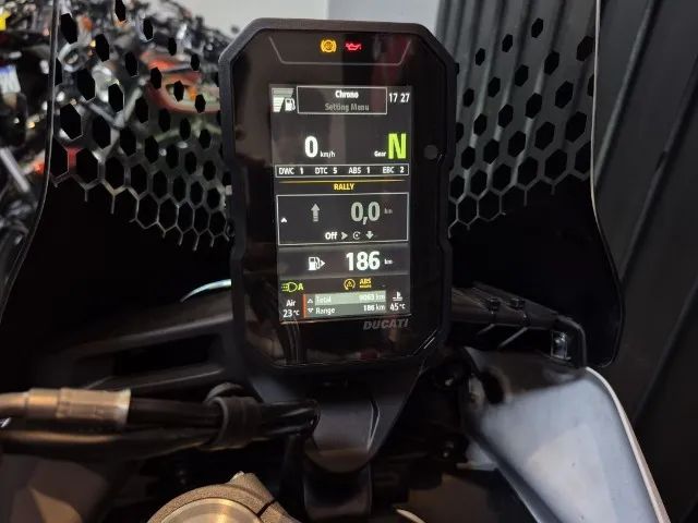 Ducati DESERT X - Foto 8