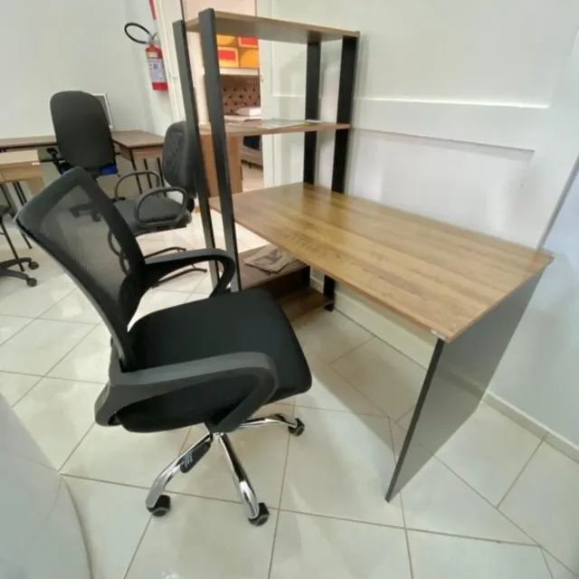 Cadeira para Escritório com Rodízios