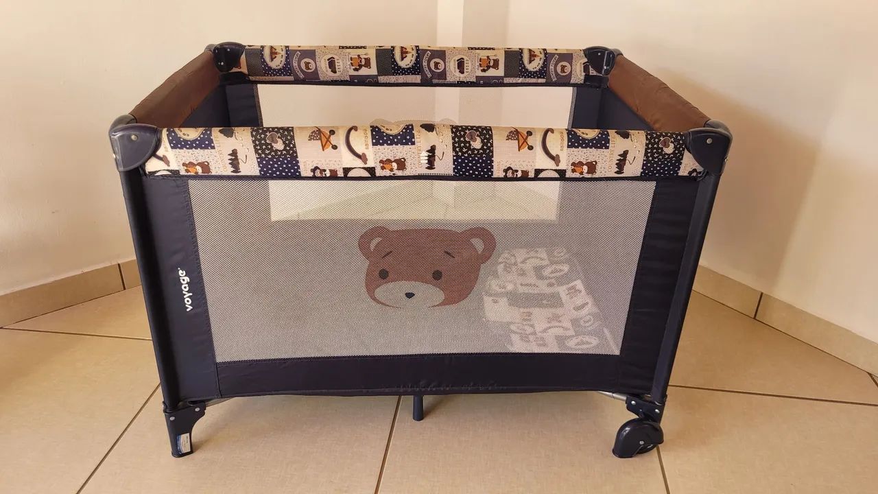 Berço Funny - Voyage azul ursinho - portátil (seminovo) - Foto 3