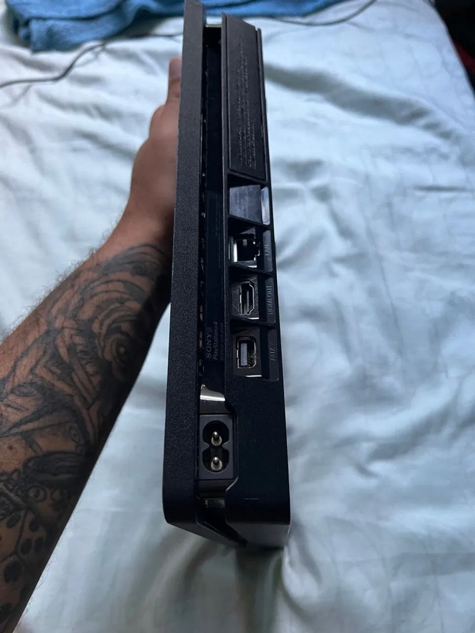 Vendo Playstation 4 Semi-Novo - Foto 3