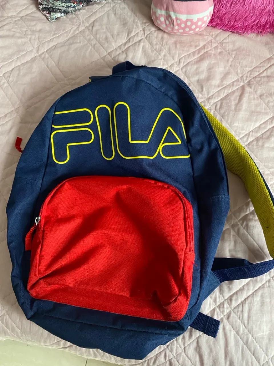 Mochila Fila Azul, Vermelha e Amarela