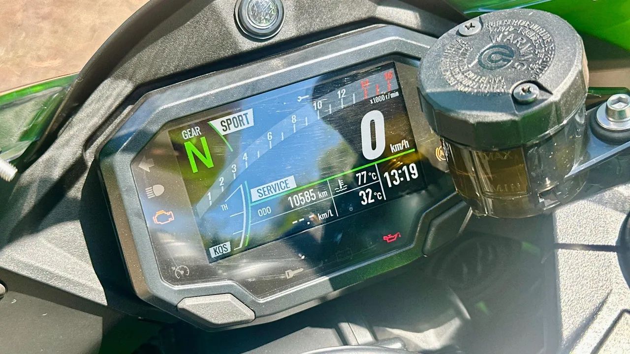 v100 4万円 Kawasaki Zx-10/ Zx-10r 1000cc 2022 - 1491720464 | OLX