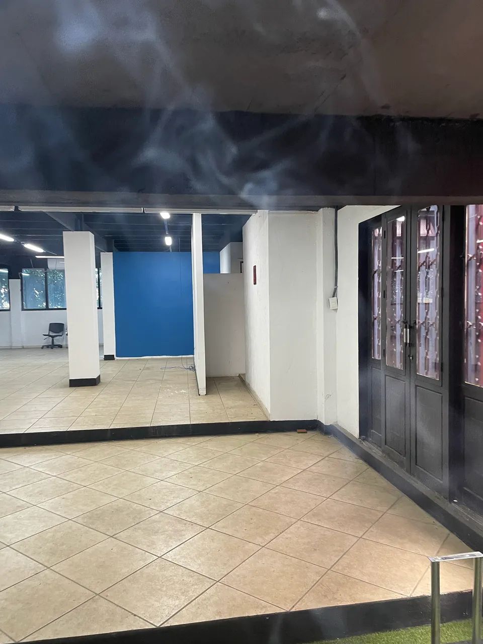 Alugo Escritório com 300 m2, 2 banheiros e copa. Funcionava um comitê político. - Foto 4