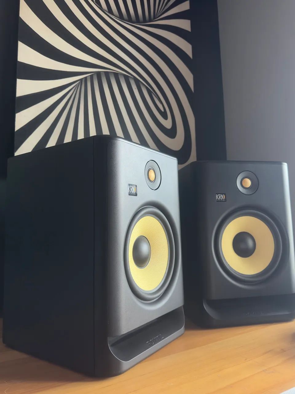 Monitor KRK Rokit 8 G4 Novos  - Foto 2