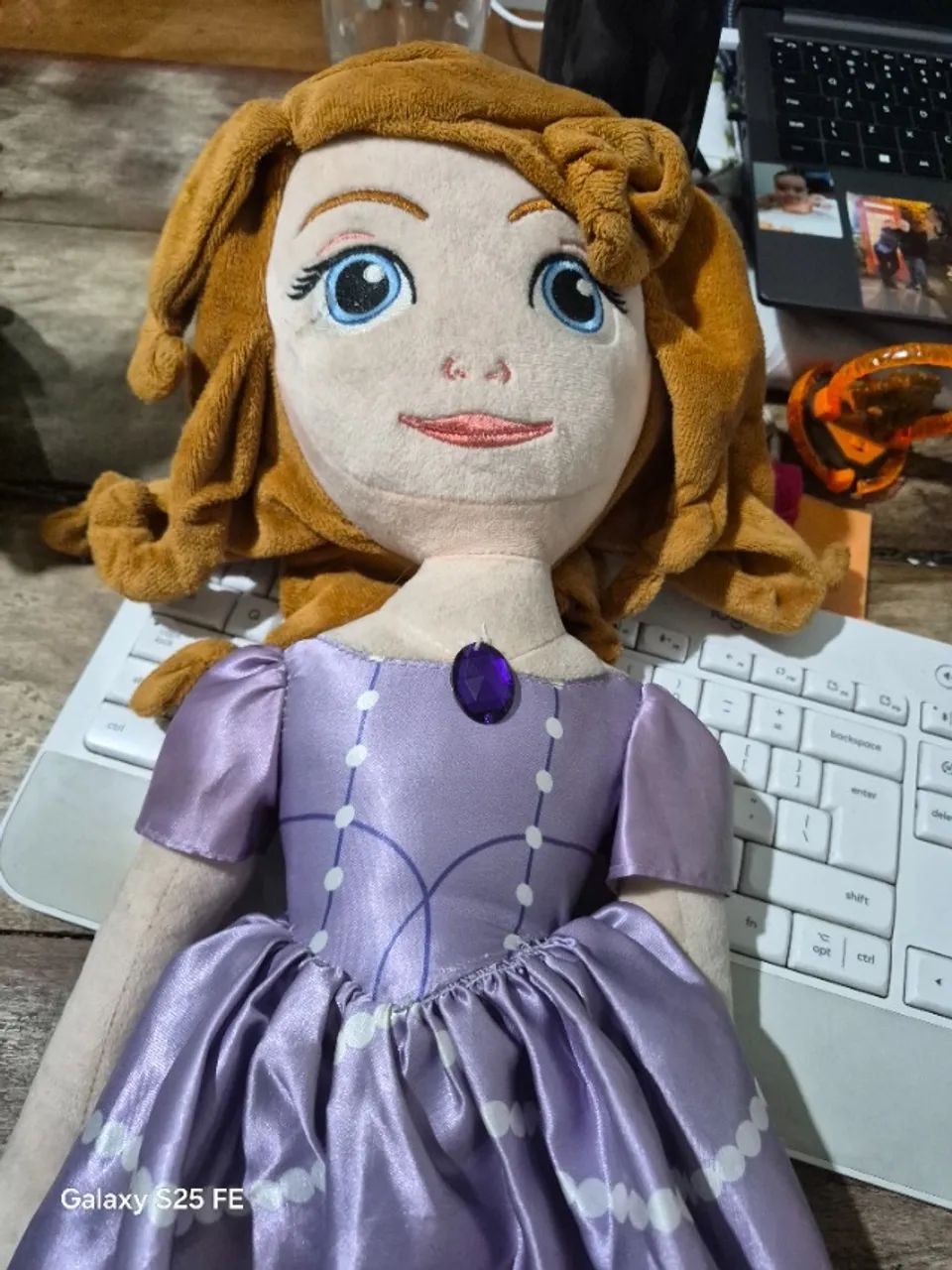 Boneca Princesa Sofia de pano importada 64cm - Foto 2