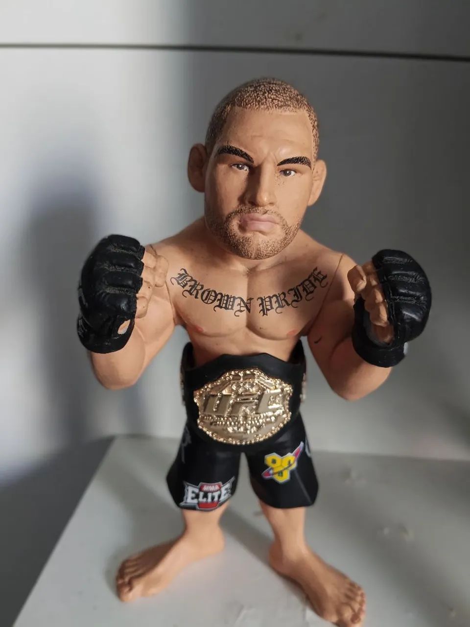 Bonecos ufc round 5