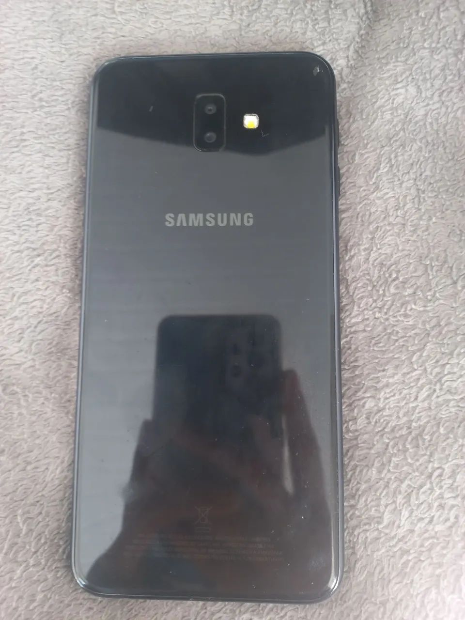 Samsung J6+