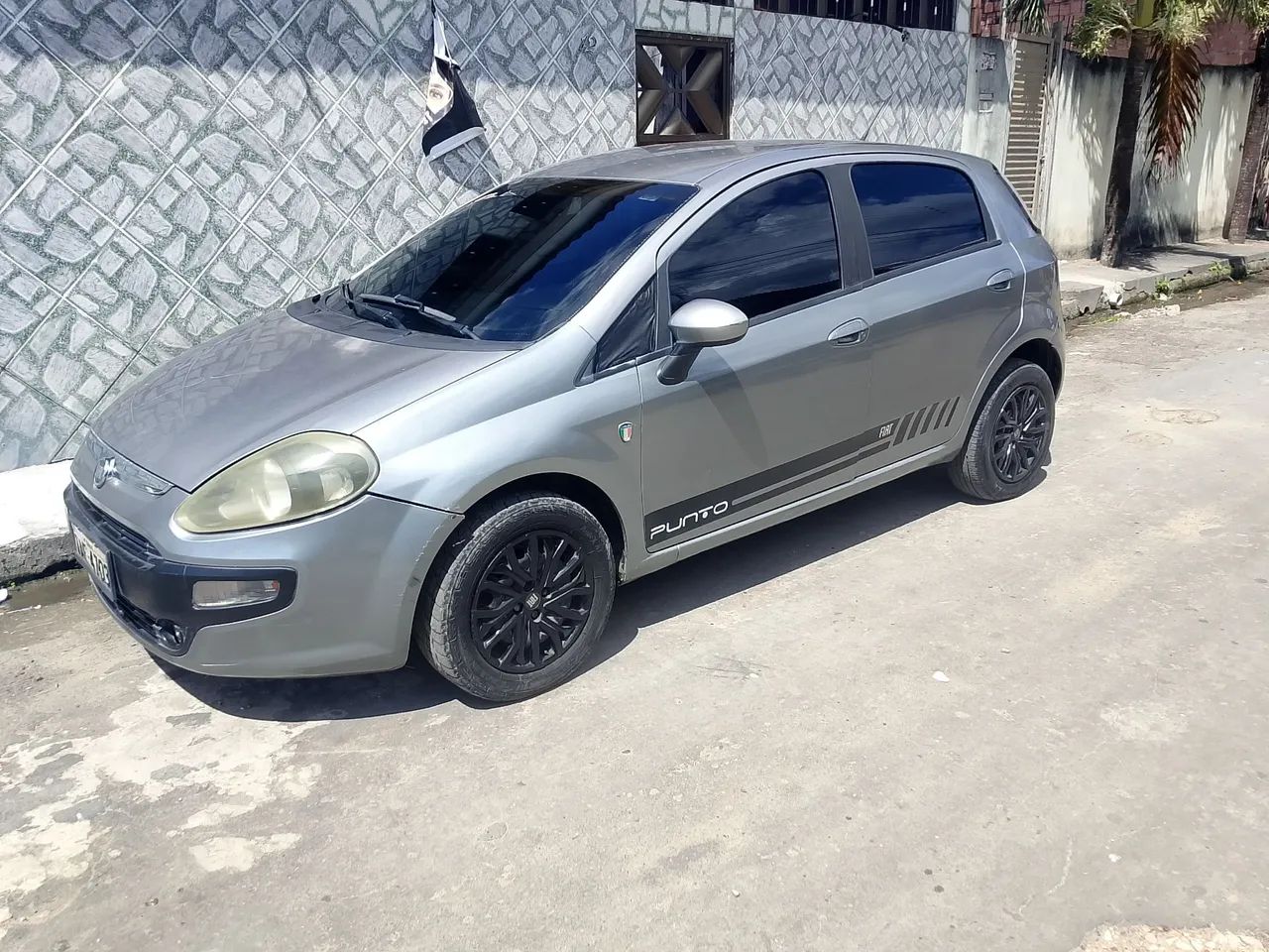 Fiat Punto Punto ATTRACTIVE 1.4 Fire Flex 8V 5p 2012
