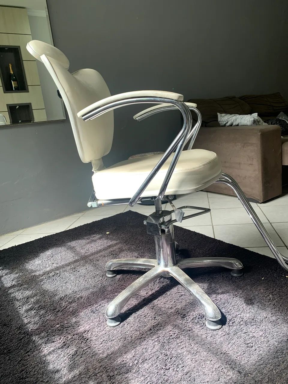 Vendo cadeira para barbeiro ou salão feminino 