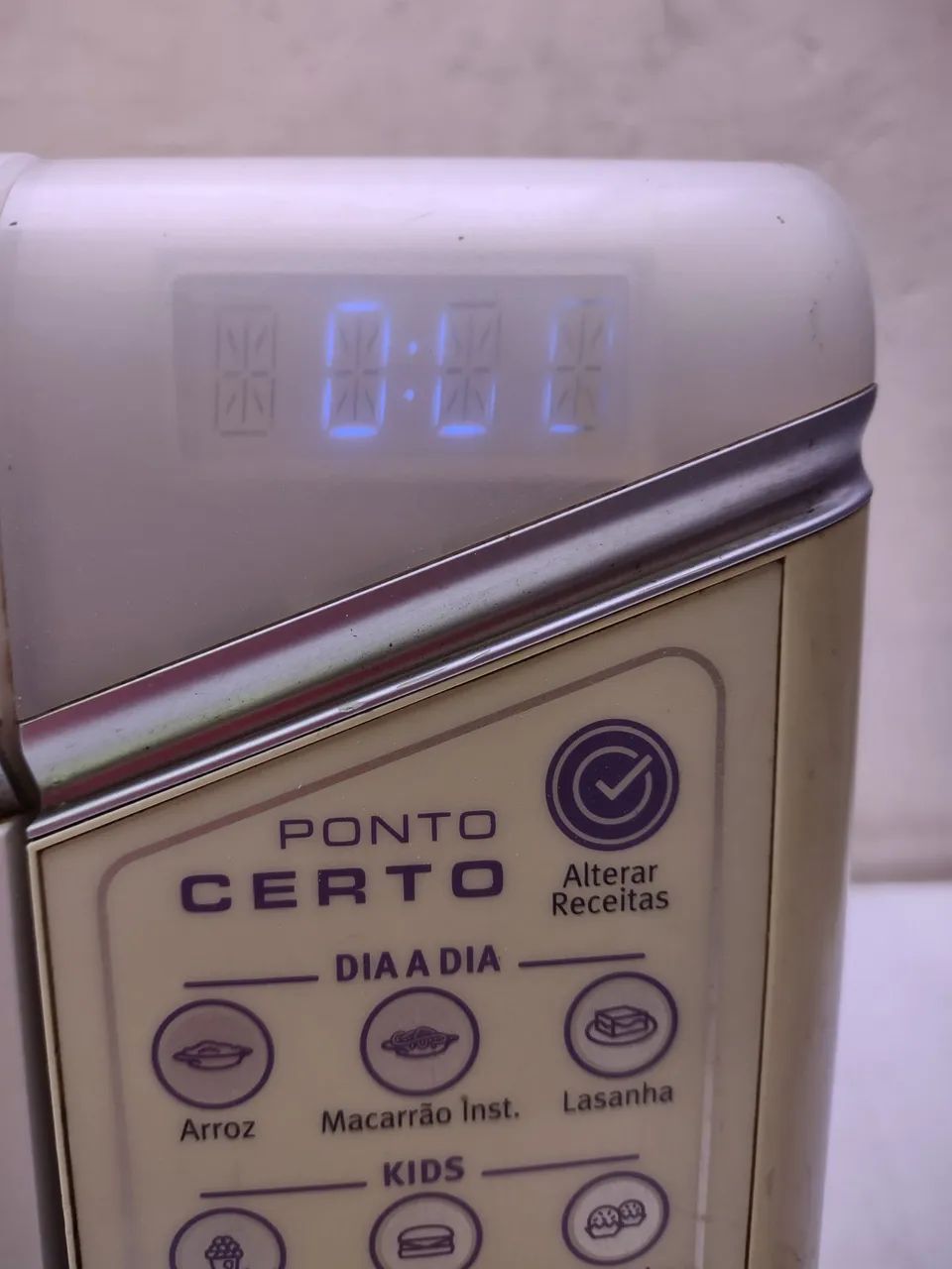 Micro-ondas Eletrolux 30 litros 220 volts funcionando perfeitamente  - Foto 2
