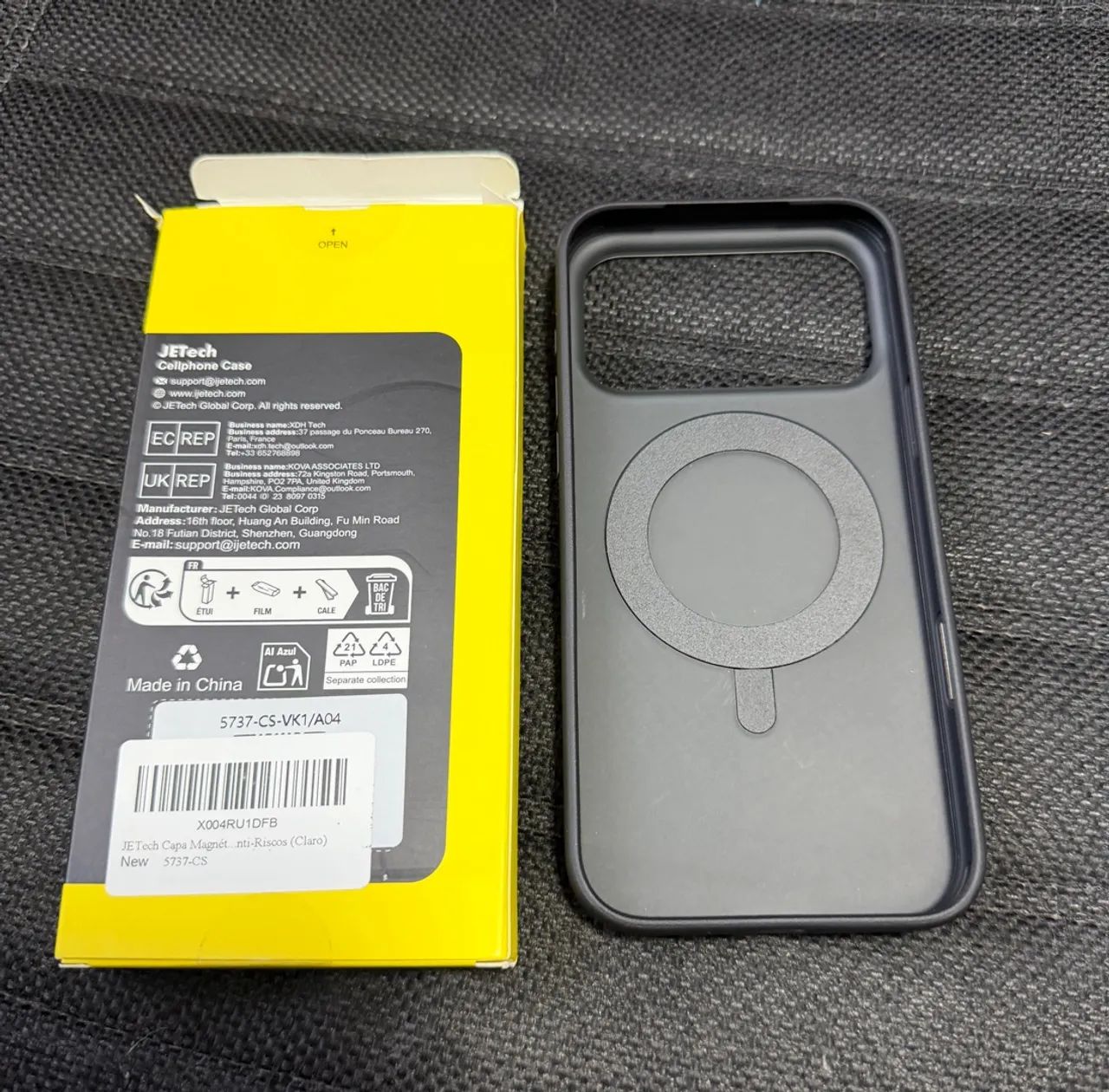 Capas IPhone 17 18 pro Max - Valor das duas - Foto 4
