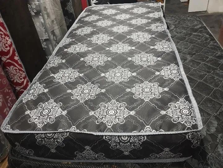 Colchão Solteiro Espuma D28 - Novo (ENTREGA GRÁTIS) - Foto 3