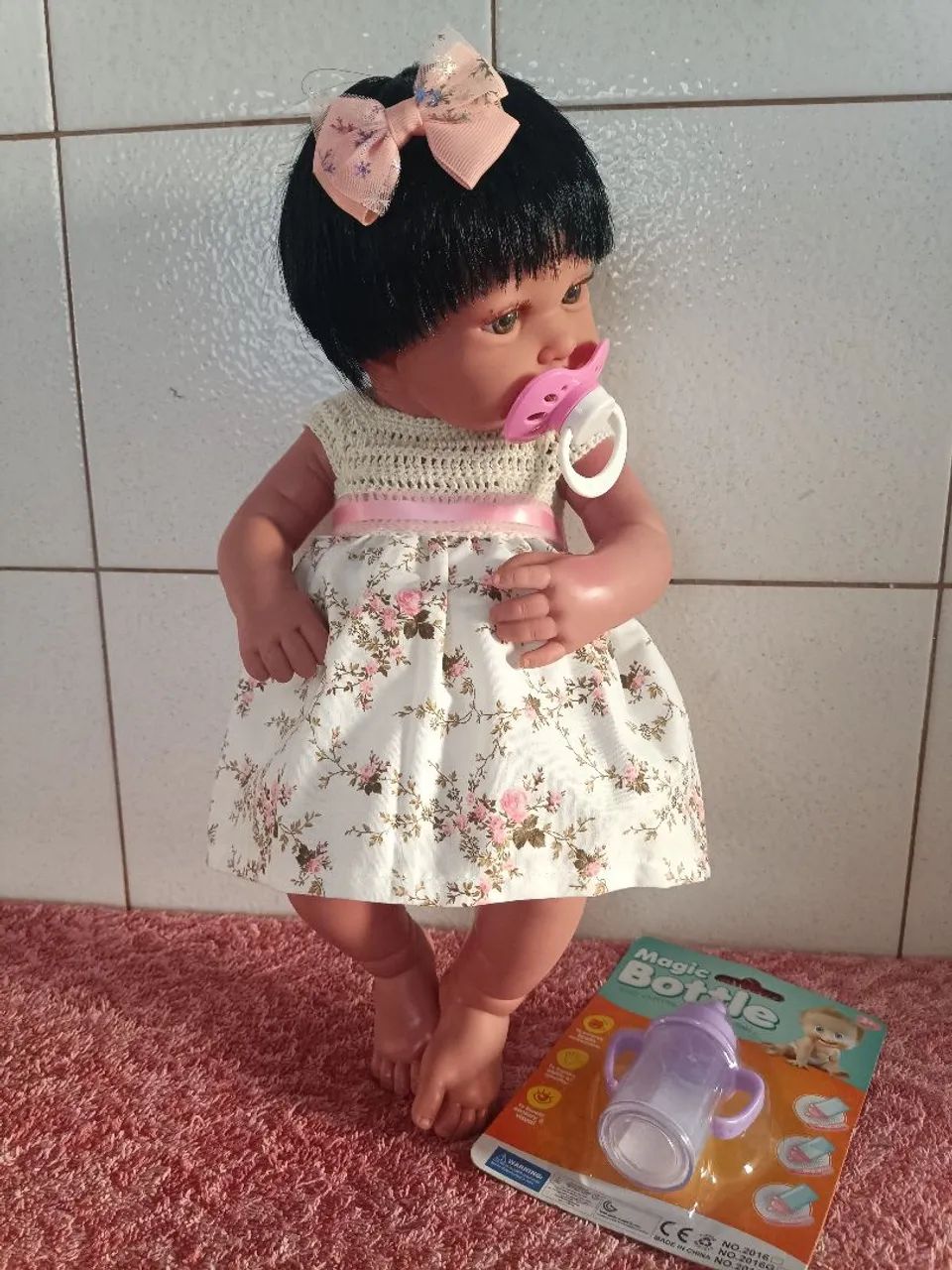Boneca de vinil com 43 cm - Foto 5