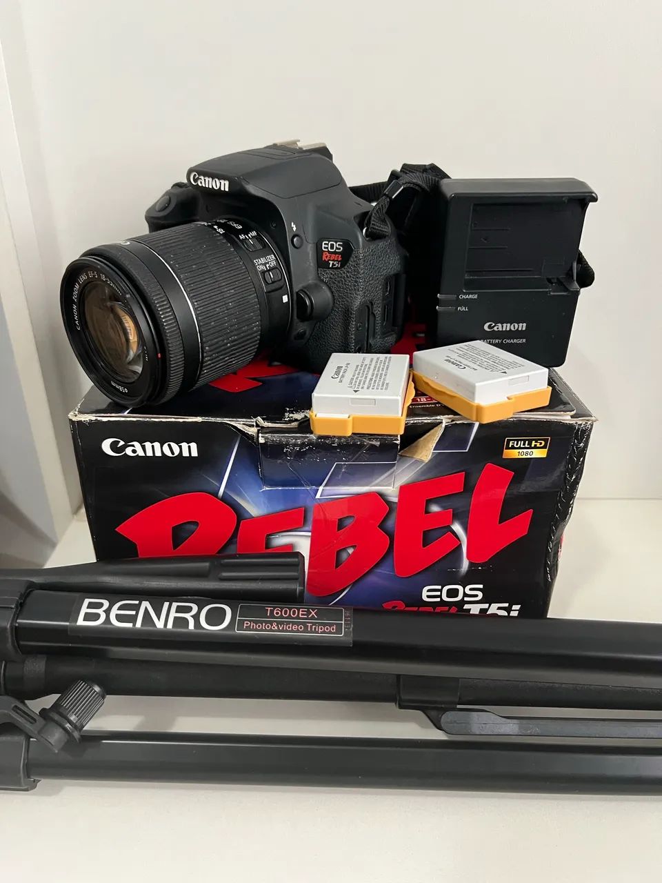 Câmera Canon T5i + kit 