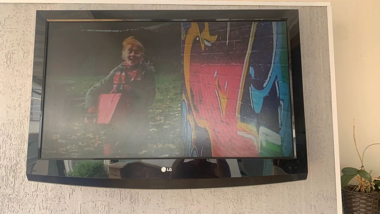Tv LG 42 Polegadas LCD com gravador interno HD 80 Gb