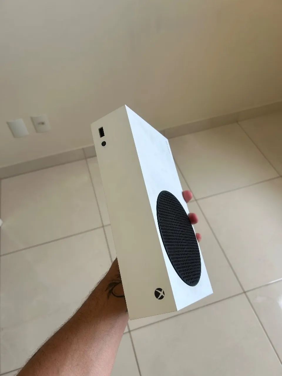 Xbox Series S + 2 Controles (NAO ACEITO TROCA)