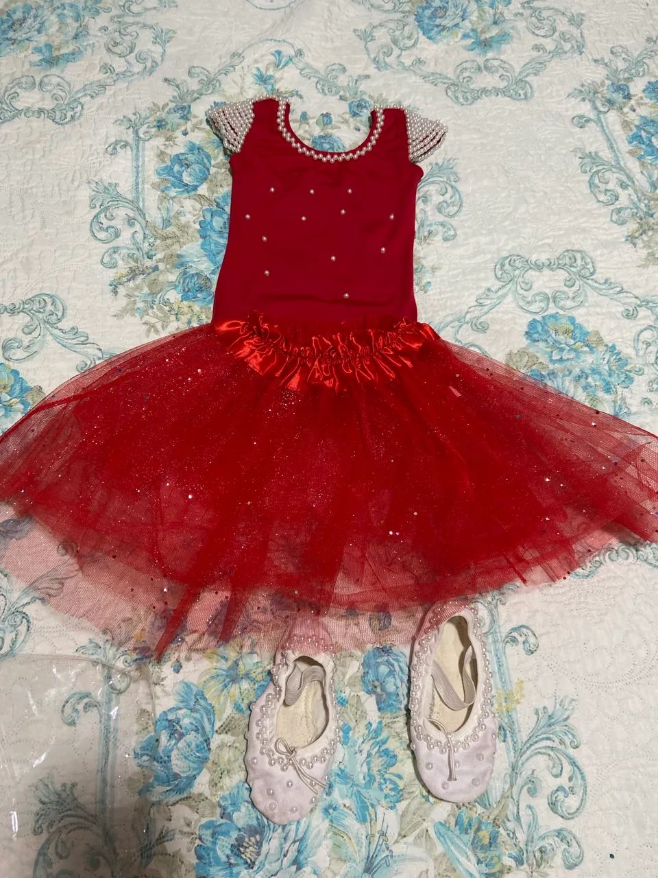 Roupa de balé e sapatilhas (2 anos)