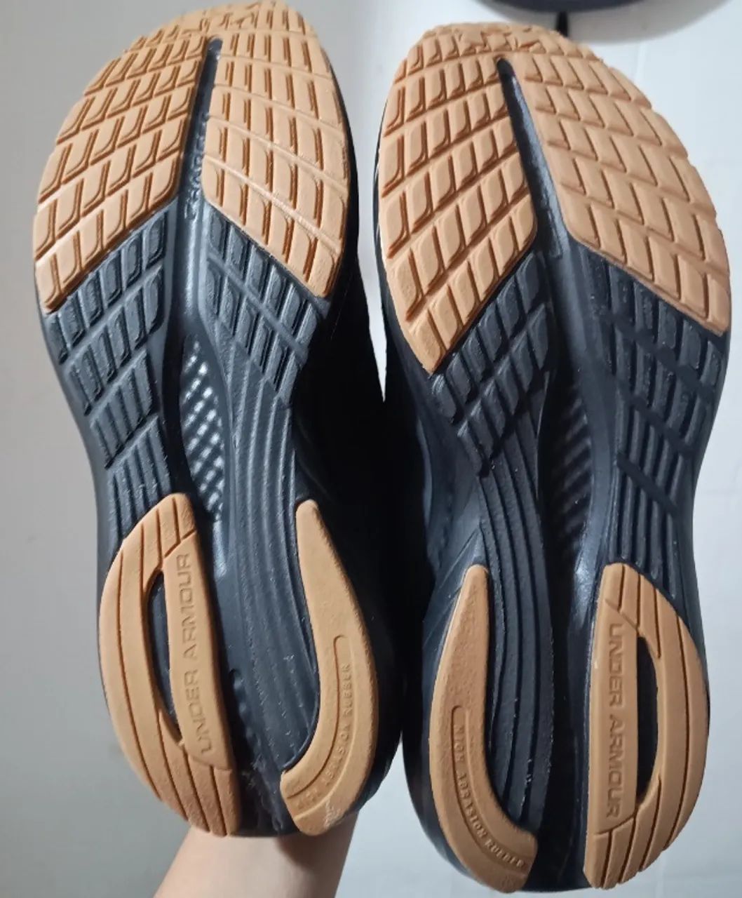 Tênis Novo Masculino Número 40 Under Armour Original R$350 !!! Retirada na Asa Norte - Foto 2