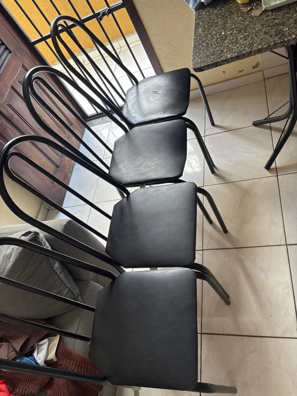 Mesa de mármore 4 cadeiras  - Foto 4