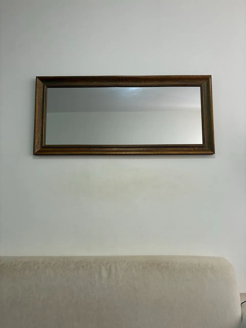 Espelho retangular com moldura 
