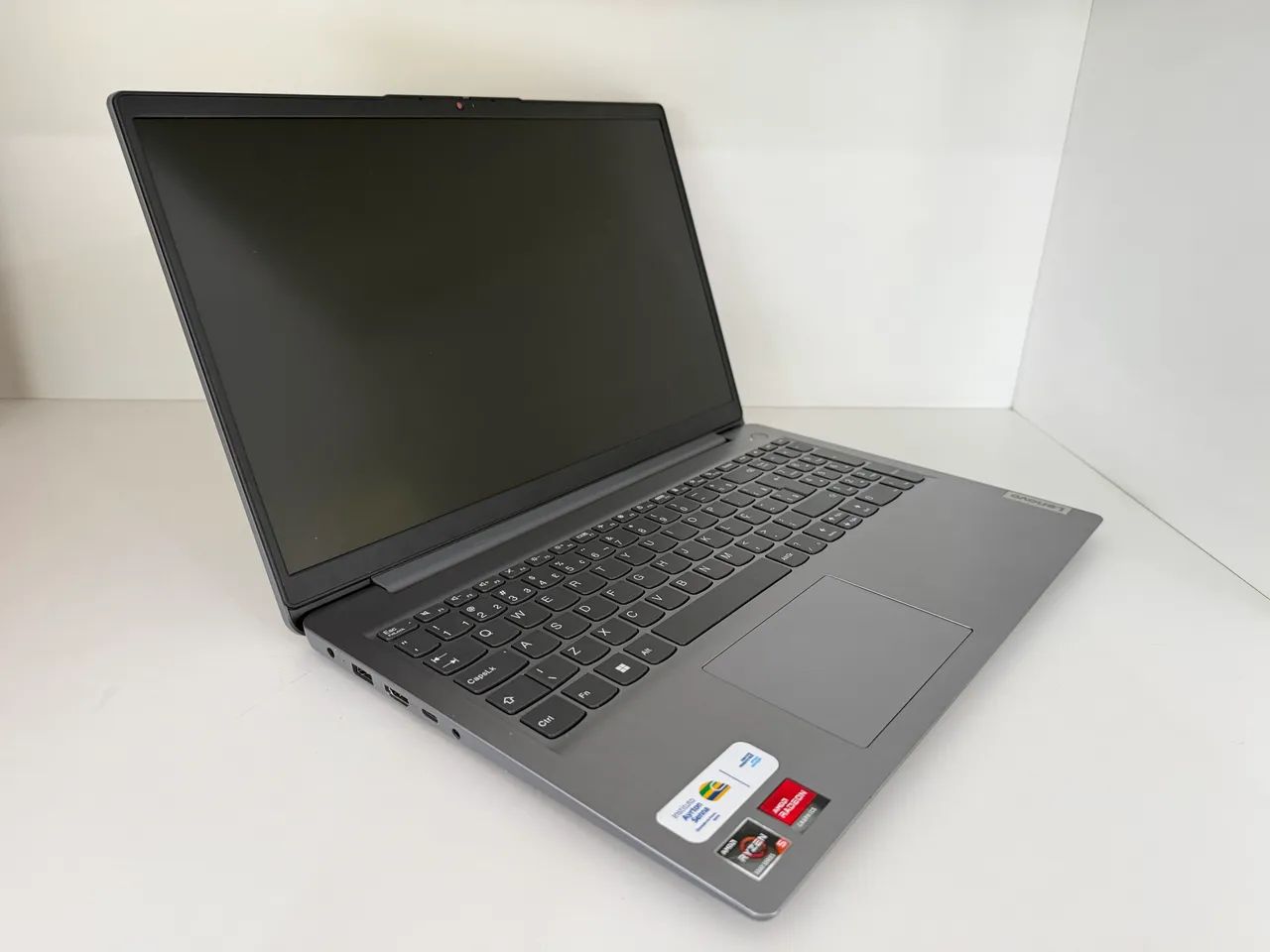 Notebook Lenovo Ideapad 3 Ryzen 5, Amd 2GB