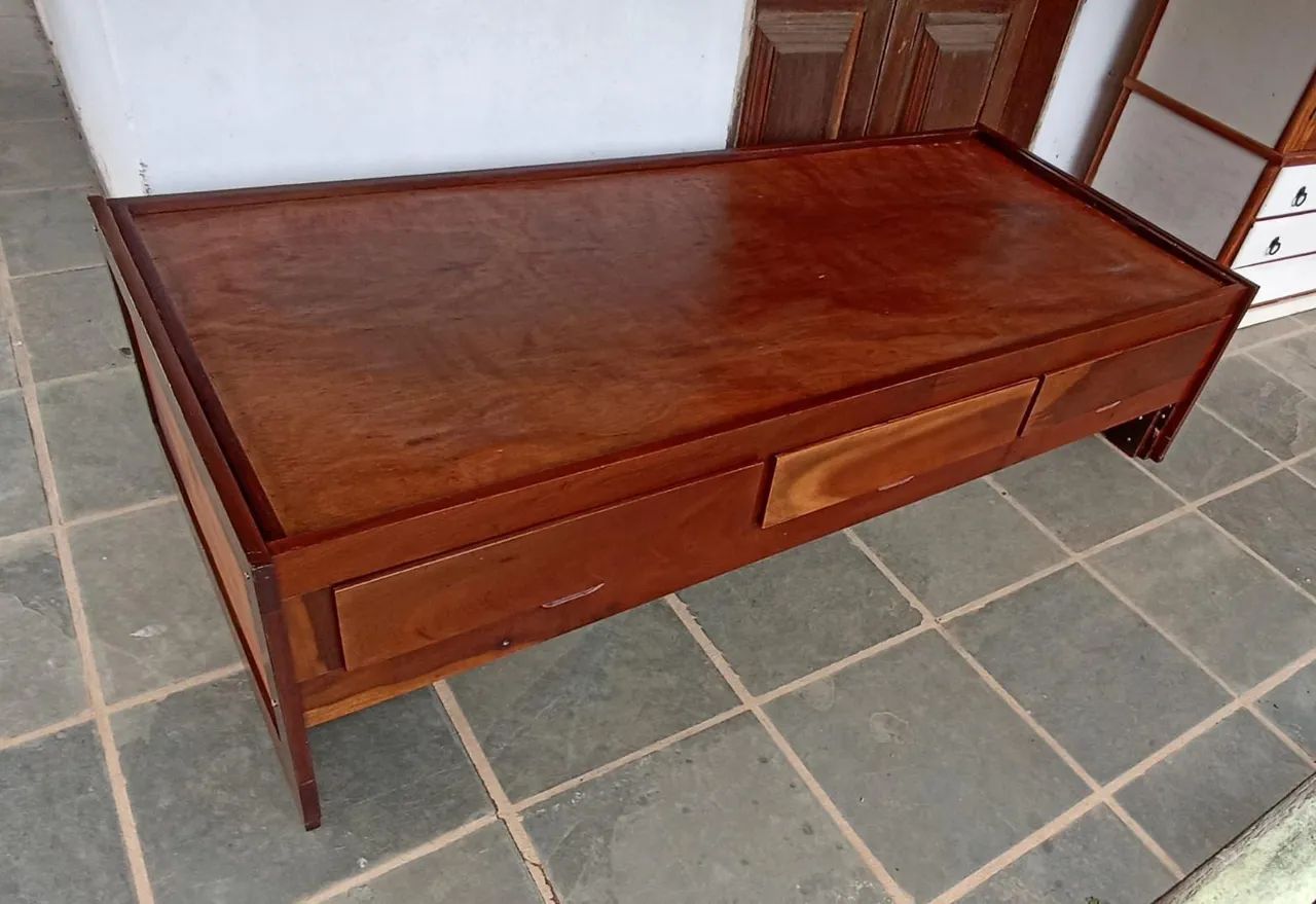 Cama de Solteiro com 3 gavetas 