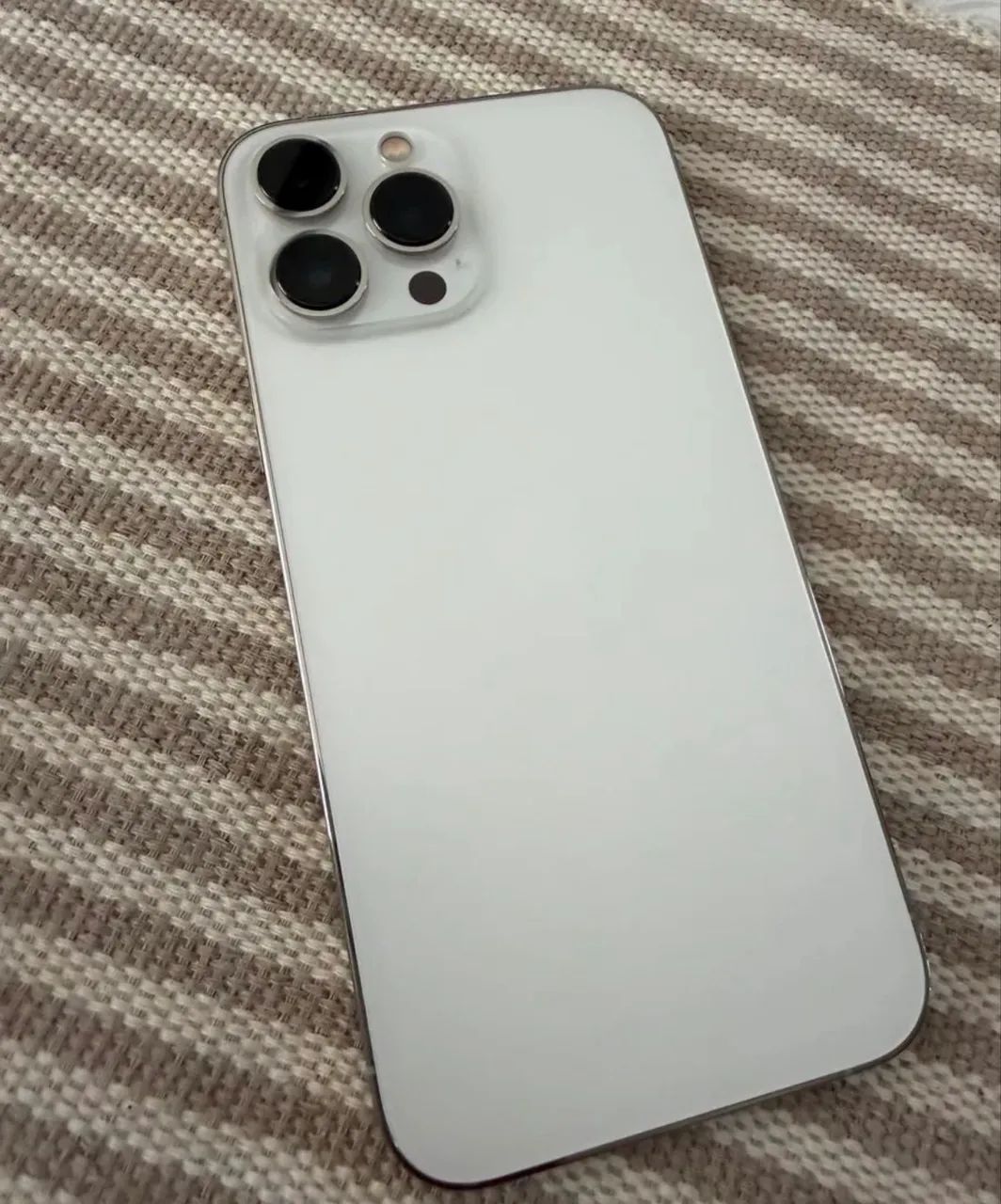 iPhone 13 Pro Max 256 detalhe - Celulares e Smartphones - Centro