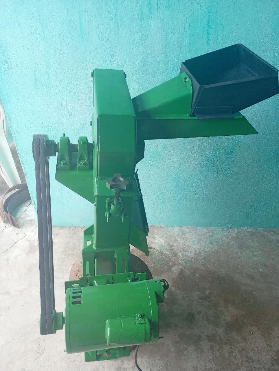 Vendo uma forrageira 