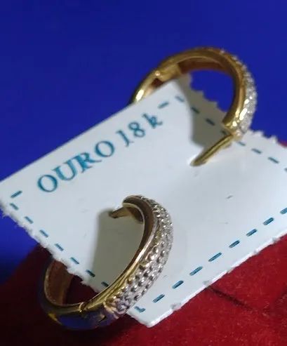 Brincos Ouro 18 Kilates 1.60 Gramas Com Ouro Branco - Foto 3