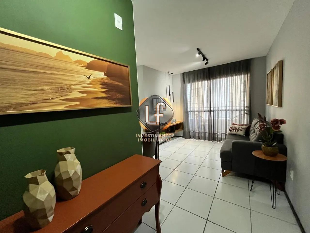 Apartamento Mobiliado com 03 quartos, 01 vaga de garagem