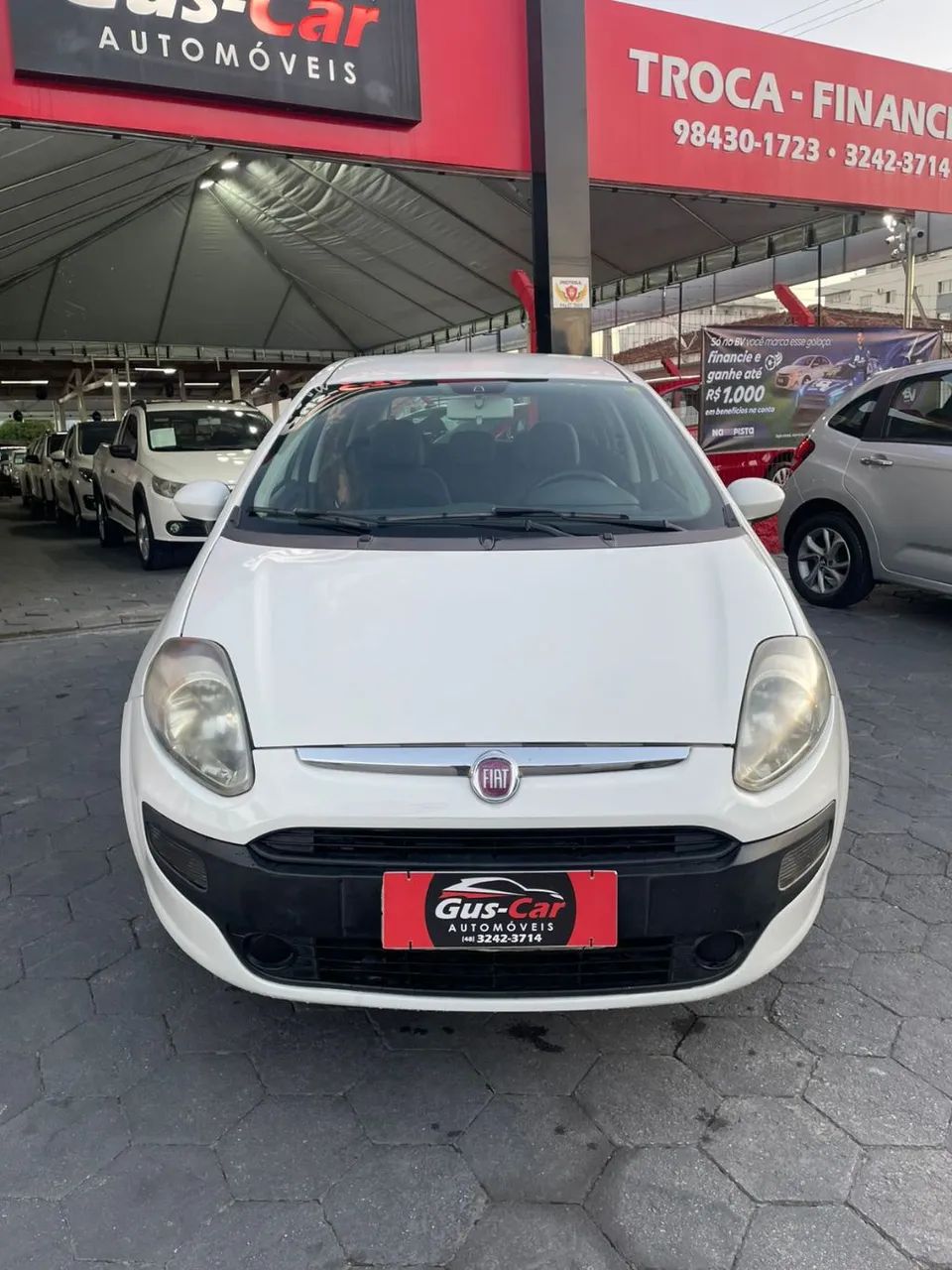 Fiat Punto Attractive 1.4 Fire Flex 8V 5P 2013 - Foto 2
